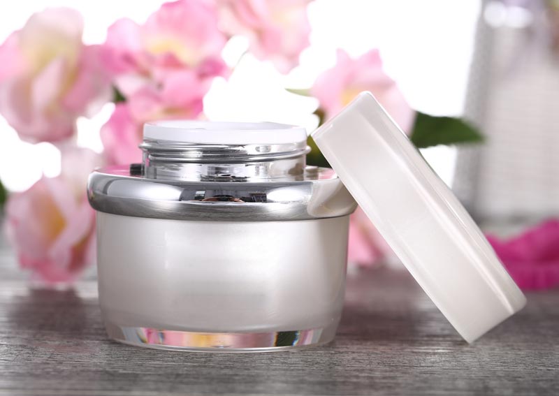 Acrylic bottle, the golden partner of cream lotion